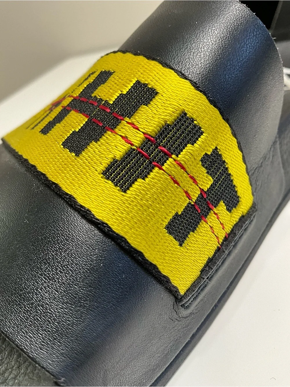 OFF-WHITE Industrial Belt Slides Black Yellow Logo Sandals EU 41 Virgil Abloh